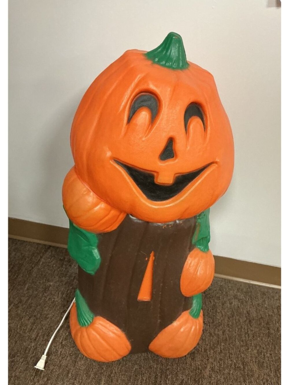 Vintage Blow Mold Halloween Pumpkin Head Scarecrow Lighted